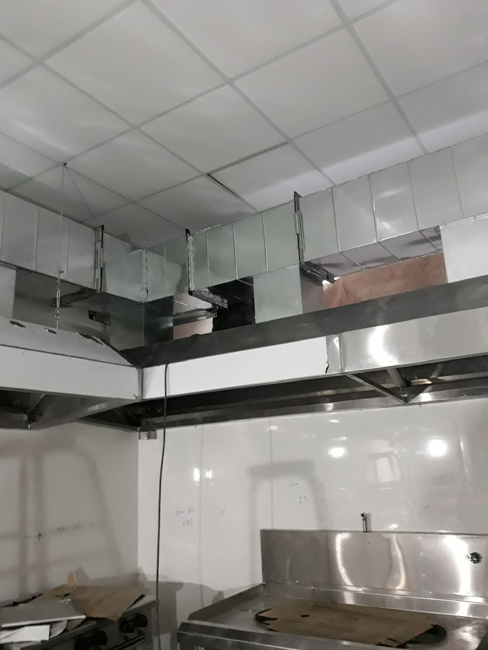 Máng hut khói inox giá rẻ 