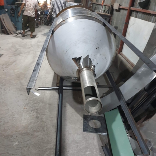 bồn trộn hạt nhựa inox 1 tấn