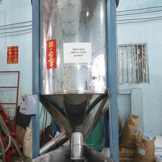 bồn trộn hạt nhựa inox 1 tấn