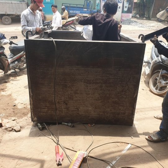 nhân gia công sắt thép theo yêu cầu