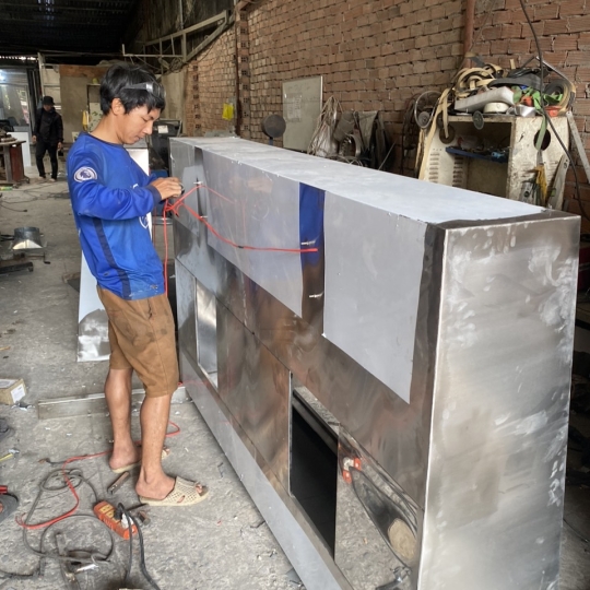 Thiết kế đo vẽ lắp đặt thi công lắp đặt máng hút mùi theo yêu cầu