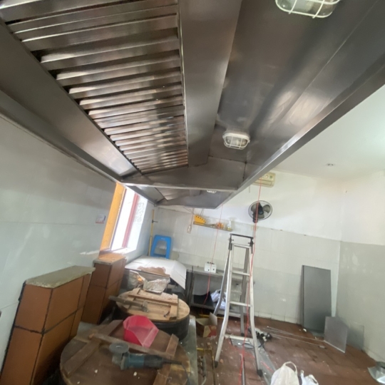 Máng hút khói hút mùi nhà bếp inox 304 giá rẻ