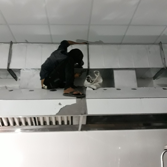 Xưởng gia công máng hút mùi giá rẻ