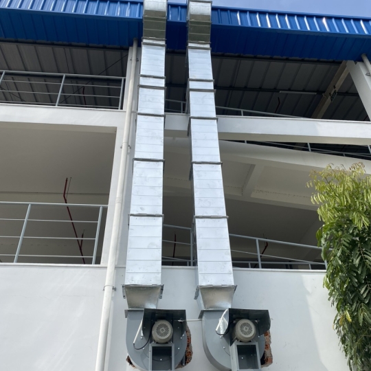 ống hút khói bếp ăn công nghiệp