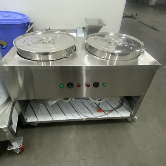 Xe giử nóng canh cơm 