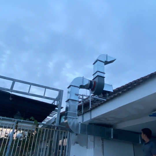 Máng hút mùi hói bếp inox 2m50